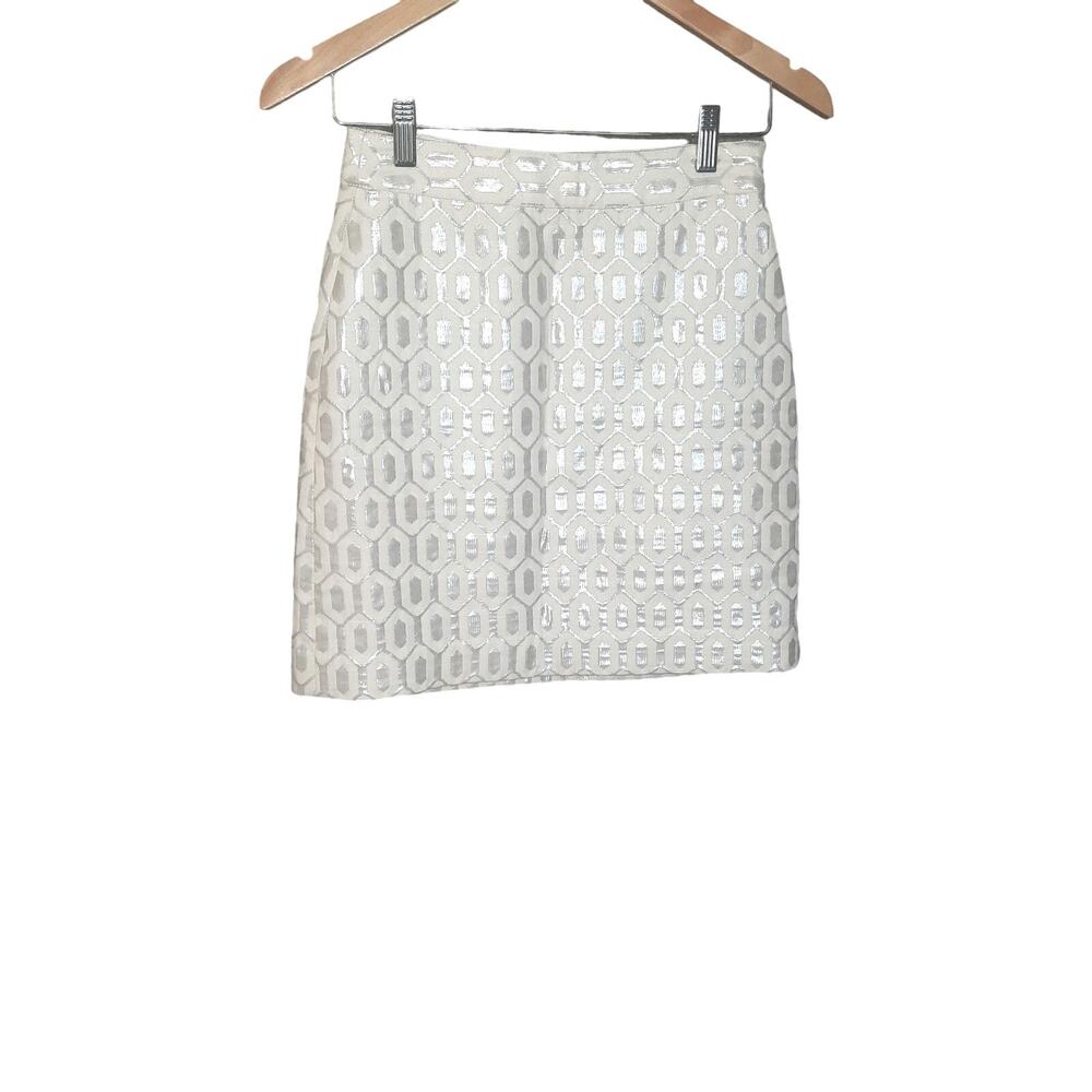 Banana Republic Womens Lined Cream With Silver Geo Print Mini Skirt Size 00